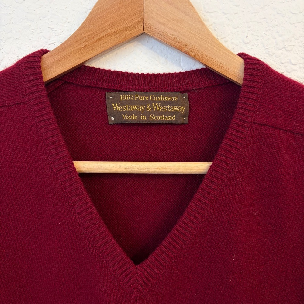 Westaway & Westaway 100% Cashmere Sweater Mens M V-Neck Made in Scotland Maroon - Picture 3 of 7